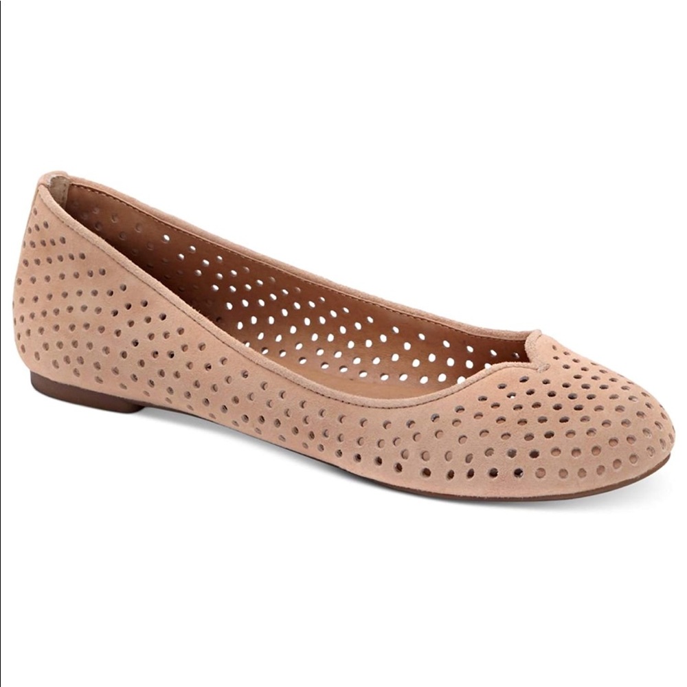 Lucky brand flats NWT SZ 7